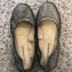 Lucky Brand Emile Flats in Bronze